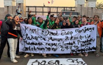 “Ratusan Ojol Jaga Wilayah Senayan, Imbau Aksi Berjalan Tertib”