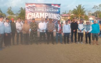 Bontotangnga A FC Raih Juara Pertama Piala Diserahkan Camat, Kapolsek dan Danpos