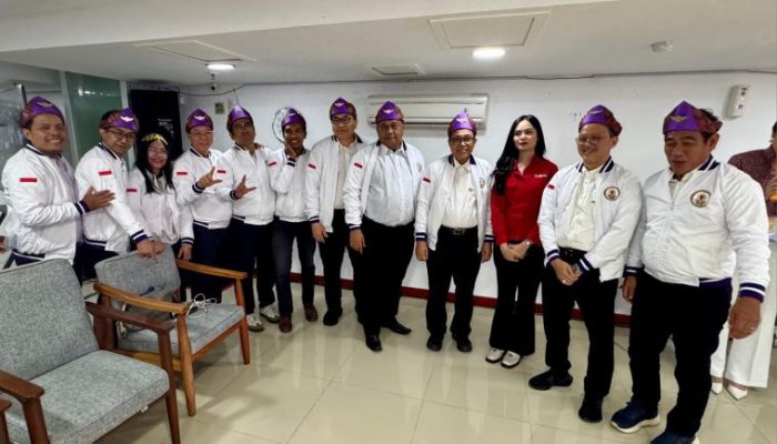 Teori Konstitusi Nusantara: Terobosan Baru Lindungi Masyarakat Adat di Tengah Gempuran Pembangunan Perkotaan
