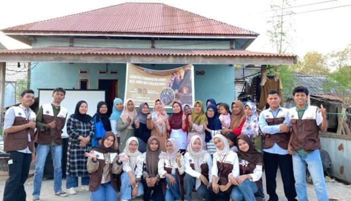 Mahasiswa KKN USN Kolaka Sulap Limbah Kulit Jambu Mete Jadi Briket Bernilai Ekonomi