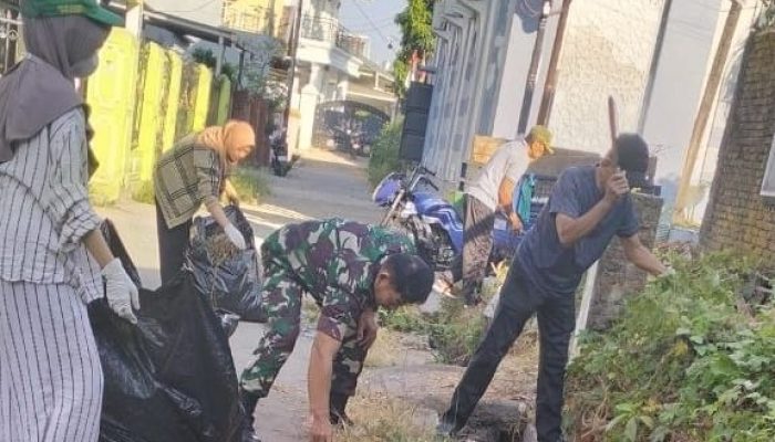 Sinergi TNI, Mahasiswa KKN UIN, dan Warga Gowa Bersatu Wujudkan Lingkungan Bersih Lewat Karya Bakti
