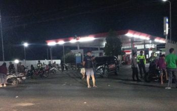 Antrian Panjang Hingga Malam Hari di 3 Titik SPBU Nanal di Takalar
