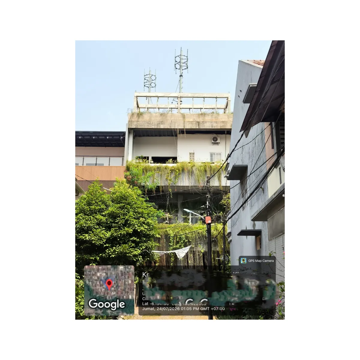 Kerangka tower diatas rumah warga anggota lmk Kelurahan Sukapura