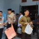 Kasat Lantas Polresta Gowa Bantu Bagikan Sedekah Jumat