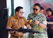 Latihan Menembak di Makodim 1409/Gowa, Dandim Dampingi Wabup Darmawangsyah