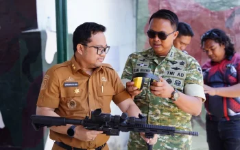 Latihan Menembak di Makodim 1409/Gowa, Dandim Dampingi Wabup Darmawangsyah