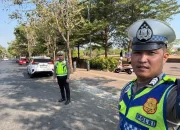 Polisi Hadir di Jam Sibuk, Satlantas Gowa Atur Lalu Lintas
