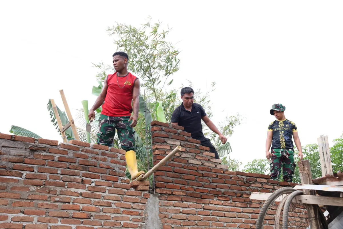 TMMD Ke-130 Beraksi, Pengerjaan Lanjutan RTLH di Desa Kalebarembeng Terus Digenjot