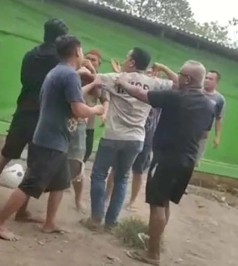 Diduga Aniaya Warga dan Rusak Gudang Kandang Ayam, Oknum Polisi di Gowa Diadukan ke Propam Mabes Polri