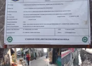 Papan proyek pelaksana dan pekerjaannya