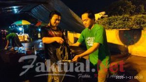 Gus Muhdlor Bersama PKL Asrikan Gading Fajar