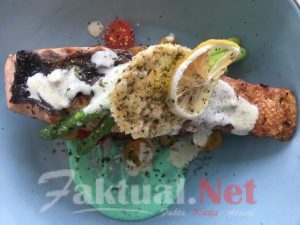 Kampi Hotel Surabaya Sajikan Menu Valentine Romantic Dinner Spreading of Love