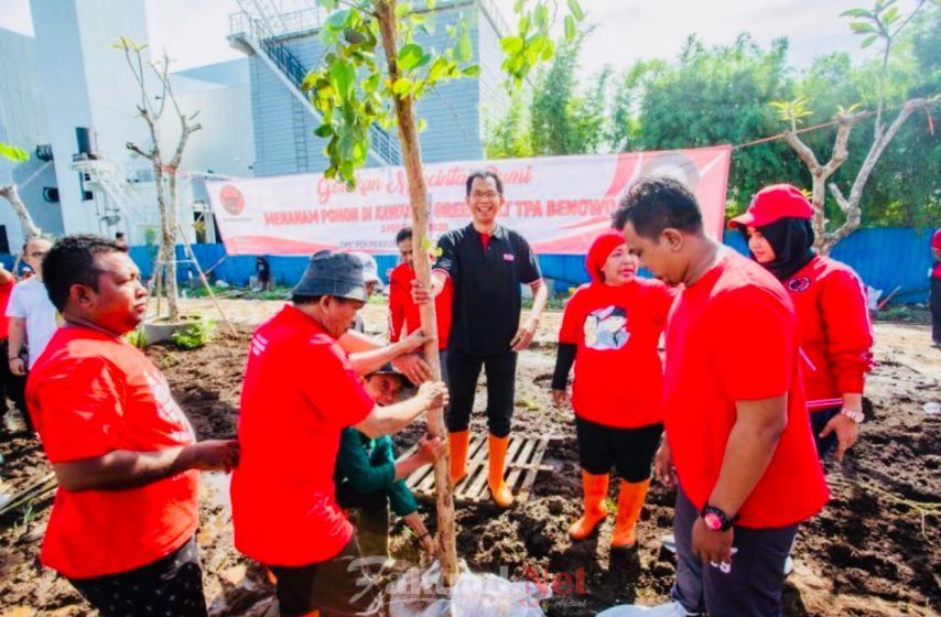 DPC PDIP Surabaya Gelar Gerakan Mencintai Bumi di Kawasan TPA Benowo