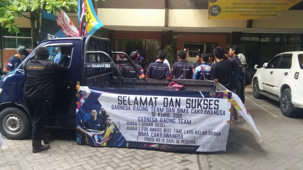 Pertama Kali!! Tim Mobil Unesa Gaet Juara di KMHE 2018