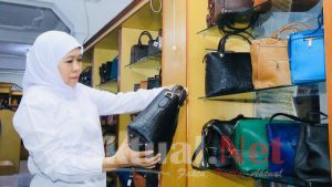 Khofifah Siapkan 3 Langkah Strategis untuk Jaga Sentra Industri Tas Tanggulangin Tetap Eksis & Maju