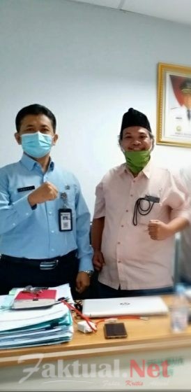 Sirin S., S.Sos., M.Si. sebagai Kabag Umum dan Pemasaran RSUD Koja bersama wartawan faktual.net