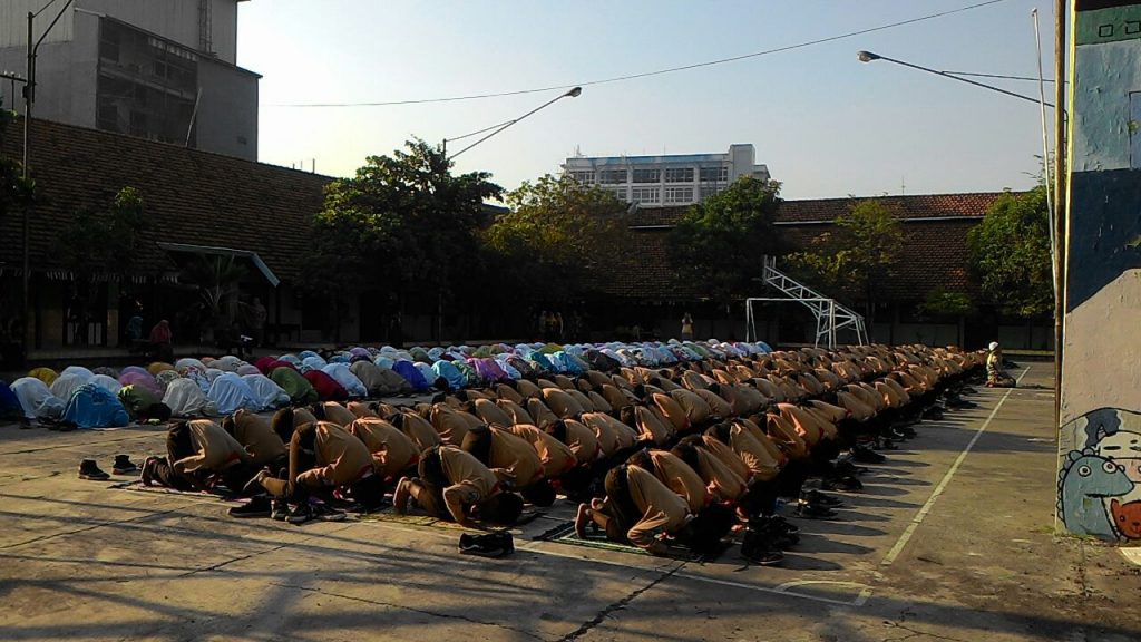 SMP Unesa 1 Terapkan Pendidikan Karakter