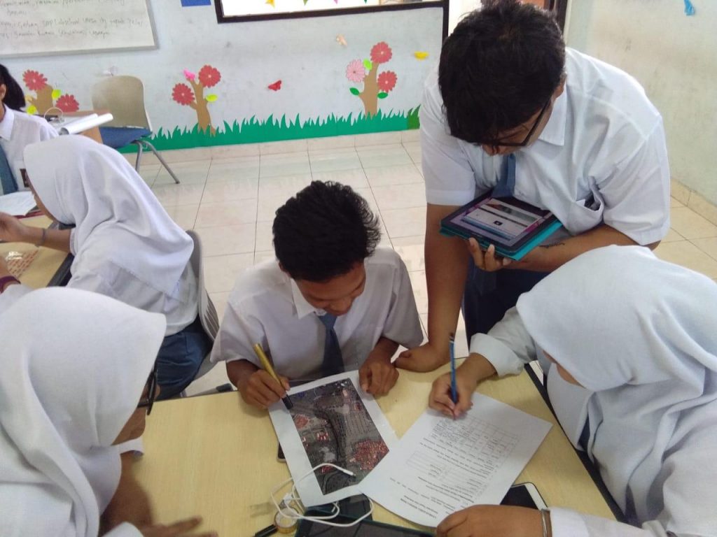 SMA Labschool Tingkatkan Kompetensi Siswa Dengan Dasar-Dasar Pemetaan