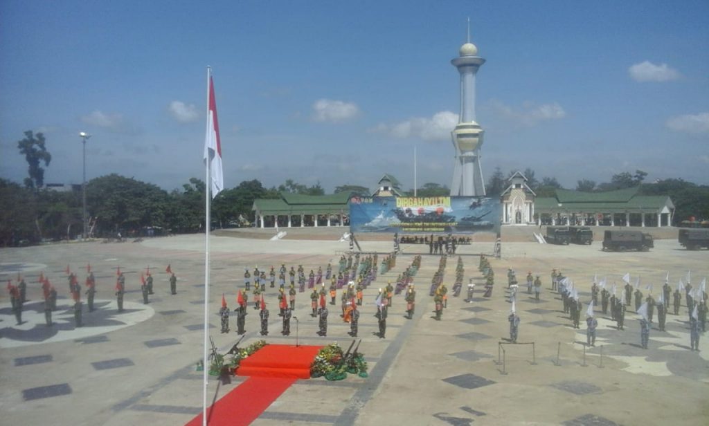 Profesionalisme TNI Untuk Rakyat Di HUT Ke 73
