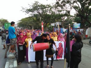 Mahasiswa Asal Bima-Dompu Se Makassar Semarakkan Pawai Rimpu