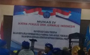 Laksamana (Purn) Tedjo “Jurnalis Dan Penulis Harus Jujur Serta Profesional”