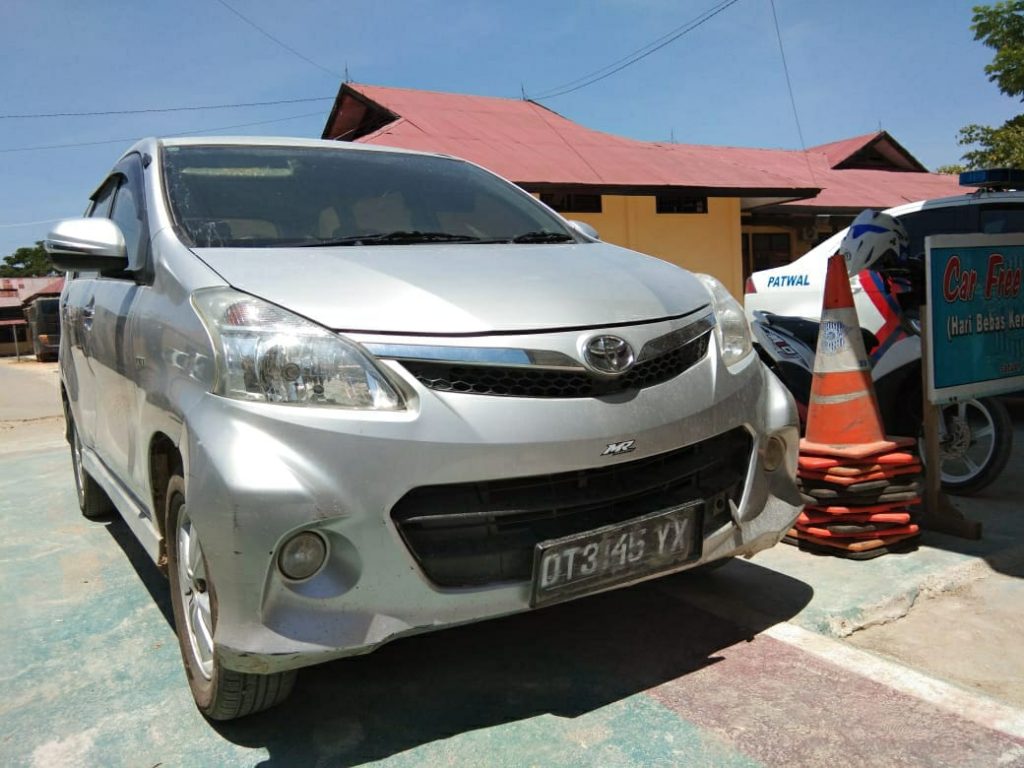 Mobil Dinas Pemda Muna Kena Tilang Lantaran Gunakan Plat Palsu