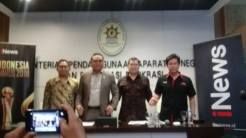 iNews Mengapresiasi Prestasi Kepala Lembaga Negara Dan Individu Lewat Indonesia Award 2018