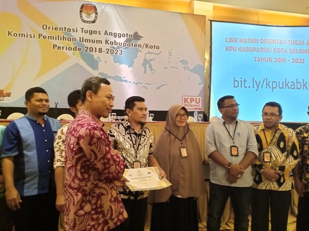 Orientasi Tugas Anggota KPU Kabupaten/Kota, KPU Kendari Terpilih Jadi Satker Terbaik