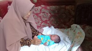 Bayi Perempuan Ditemukan di Tempat Sampah *Begini Kondisi Terbaru Bayi Yang dibuang ke tempat sampah.