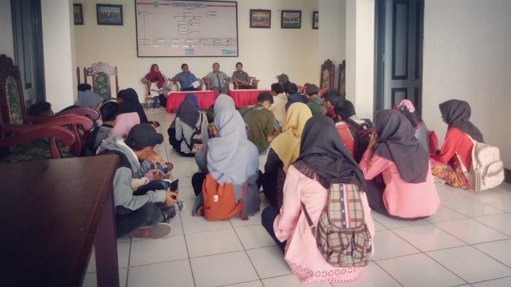 Tak Pernah Masuk Mengajar, Mahasiswa Pertahut Protes Pihak Fakultas