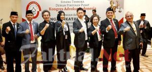 Istri Ketua Majelis Zikir RI-1 Dilantik Jadi Advokat
