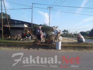 Peduli Lingkungan, Mahasiswa KKN Reguler 2019 Desa Puosu Jaya, Konsel Laksanakan Kerja Bakti