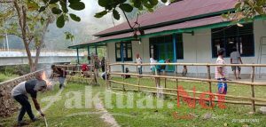 Jelang Idul Adha, Warga Desa Wakorumba, Muna Gotong Royong Jum’at Bersih