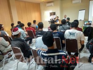 Kritik Ibnu Taimiyah Terhadap Logika Aristoteles Dibahas Madani Institute