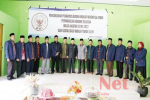 Sekda Konsel Buka Sosialisasi Wakaf & Kukuhkan Pengurus Badan Wakaf Konsel