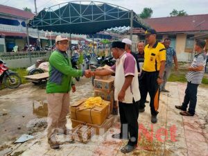 PKS Aceh Utara Serahkan Bantuan Korban Kebakaran Paya Bakong