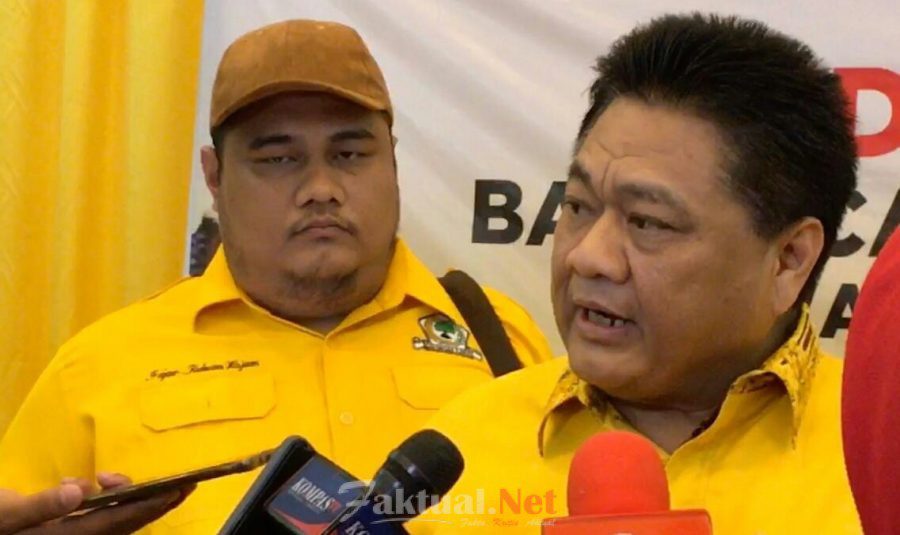 Ridwan Hisjam Caketum Pertama Kembalikan Formulir Partai Golkar