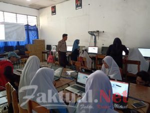 Kapolsek Tompobulu Gowa Pantau Kegiatan Workshop di SMA 7 Gowa