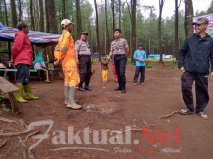 Pantau Langsung Hutan Pinus Lembanna, Ini yang di Lakukan Kapolsek Tinggimoncong Gowa