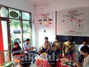 Kunjungan Bawaslu Gowa ke Panwascam Tompobulu , di Manfaatkan  Kapolsek Tompobulu Gowa Untuk Dialog