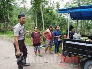 Temui Ibu-ibu di Wilayah Binaannya, Ini Harapan Bhabinkamtibmas Sicini Gowa