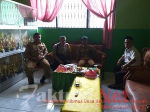 Kemesraan Bhabinkamtibmas Polsek Bontonompo Bersama Kabid Pendidikan Kabupaten Gowa Saat Berkunjung ke SMP Negri 1 Bontonompo