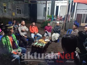 Berbagi Suka Maupun Duka,Kapolsek Bungaya polres Gowa, berkunjung Kewarganya yang Lagi Berduka Dan Memberikan Semangat