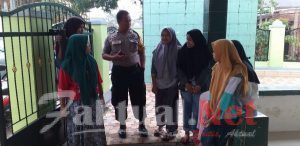 Bincang dengan Gadis Remaja Desa, Ini Himbauan Bhabinkamtibmas Polsek Tompobulu Polres Gowa