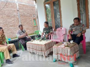 Jelang Pilkada Serentak 2020,Kapolsek Bungaya Polres Gowa Bersama Danposramil Bungaya Intens Melaksanakan Patroli Kamtibmas.