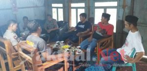 Kapolsek Tompobulu Polres Gowa Bersama Personilnya Sambang Ke Rumah Ketua RK Bongkialla Rappolemba, Ada Apa?