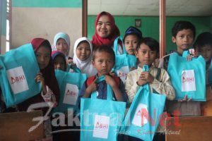 Bantu Pelajar Wilayah Terpencil, ABHI Hadir Di Karawang