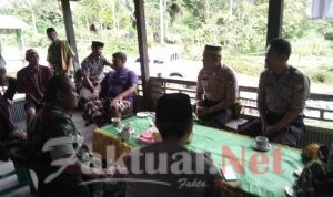 Sambang Ke Warga Kapolsek Bungaya Polres Gowa Sampaikan Maklumat Kapolri