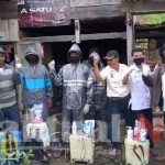 Memutuskan Mata Rantai Penyebaran Covid 19, Pemdes Pencong Melakukan Penyemprotan Massal