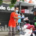 Rumah DE GIRI Bantu Ojol Hingga Tukang Becak Terdampak Covid-19